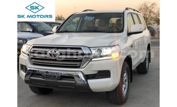 Sayi Imported Toyota Land Cruiser White Mota in Import - Dubai a Ashanti Sayi Imported Toyota Land Cruiser White Mota in Import - Dubai a Ashanti