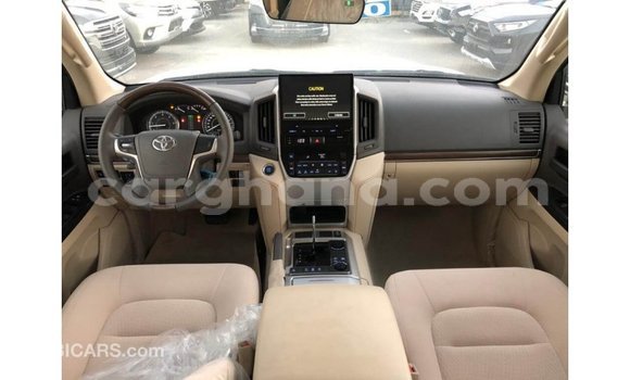 Sayi Imported Toyota Land Cruiser White Mota in Import - Dubai a Ashanti Sayi Imported Toyota Land Cruiser White Mota in Import - Dubai a Ashanti