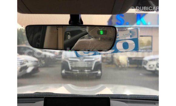 Sayi Imported Toyota Land Cruiser White Mota in Import - Dubai a Ashanti Sayi Imported Toyota Land Cruiser White Mota in Import - Dubai a Ashanti