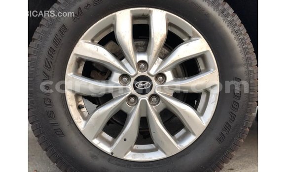 Buy Import Hyundai Santa Fe Other Car in Import - Dubai in Ashanti Buy Import Hyundai Santa Fe Other Car in Import - Dubai in Ashanti