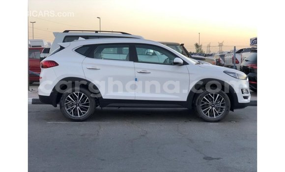 Buy Import Hyundai Tucson White Car in Import - Dubai in Ashanti Buy Import Hyundai Tucson White Car in Import - Dubai in Ashanti