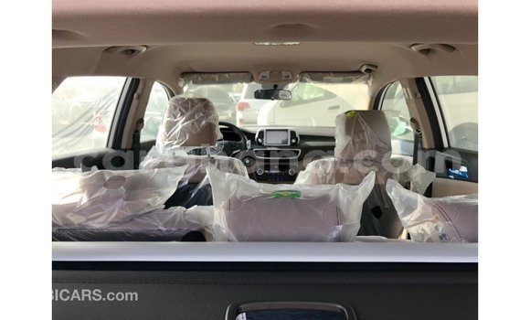 Buy Import Hyundai Tucson White Car in Import - Dubai in Ashanti Buy Import Hyundai Tucson White Car in Import - Dubai in Ashanti