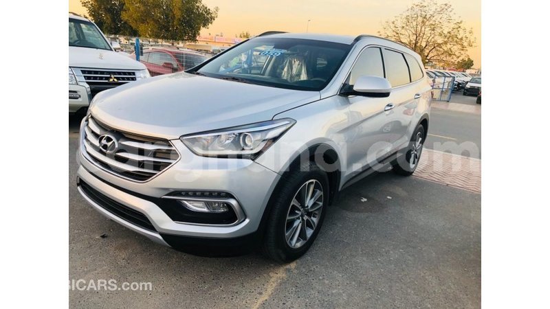 Big with watermark hyundai santa fe ashanti import dubai 10970