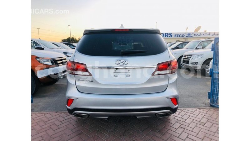 Big with watermark hyundai santa fe ashanti import dubai 10970