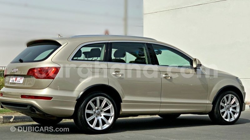 Big with watermark audi q7 ashanti import dubai 11004