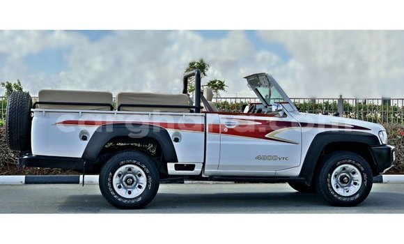 Buy Import Nissan Patrol White Car in Import - Dubai in Ashanti Buy Import Nissan Patrol White Car in Import - Dubai in Ashanti