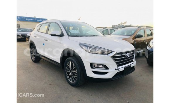 Ra Imported Hyundai Tucson funfun Ọkọ̀ in Import - Dubai ni Ashanti Ra Imported Hyundai Tucson funfun Ọkọ̀ in Import - Dubai ni Ashanti
