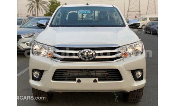 Buy Import Toyota Hilux White Car in Import - Dubai in Ashanti Buy Import Toyota Hilux White Car in Import - Dubai in Ashanti