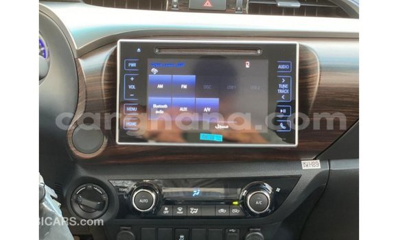 Buy Import Toyota Hilux White Car in Import - Dubai in Ashanti Buy Import Toyota Hilux White Car in Import - Dubai in Ashanti