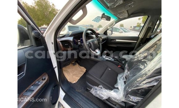 Buy Import Toyota Hilux White Car in Import - Dubai in Ashanti Buy Import Toyota Hilux White Car in Import - Dubai in Ashanti