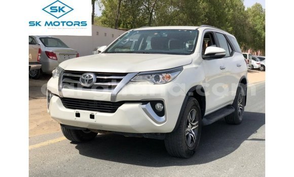 Buy Import Toyota Fortuner White Car in Import - Dubai in Ashanti Buy Import Toyota Fortuner White Car in Import - Dubai in Ashanti