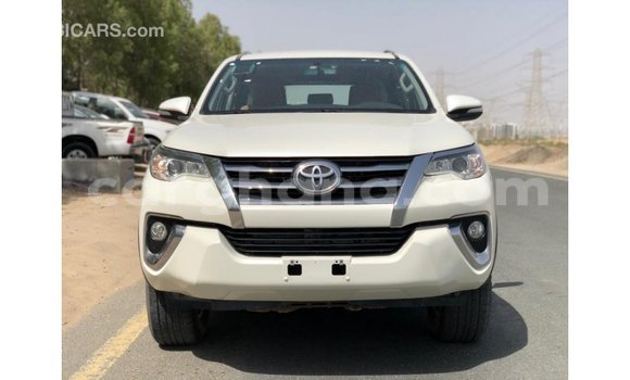 Buy Import Toyota Fortuner White Car in Import - Dubai in Ashanti Buy Import Toyota Fortuner White Car in Import - Dubai in Ashanti