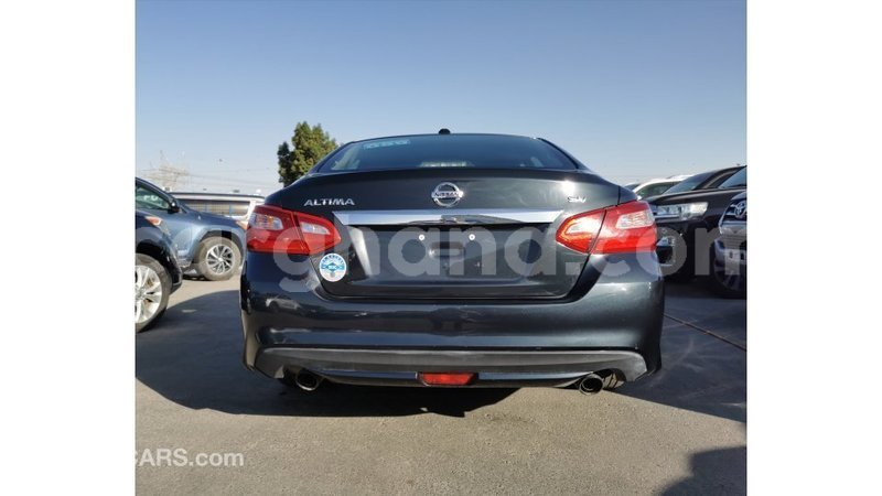 Big with watermark nissan altima ashanti import dubai 11018