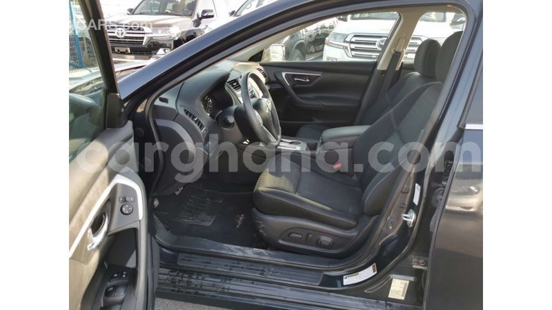 Big with watermark nissan altima ashanti import dubai 11018