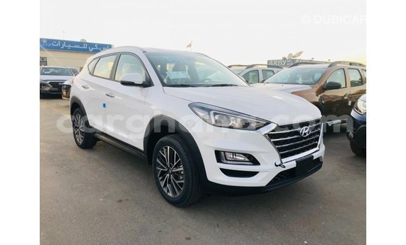 Sayi Imported Hyundai Tucson White Mota in Import - Dubai a Ashanti Sayi Imported Hyundai Tucson White Mota in Import - Dubai a Ashanti