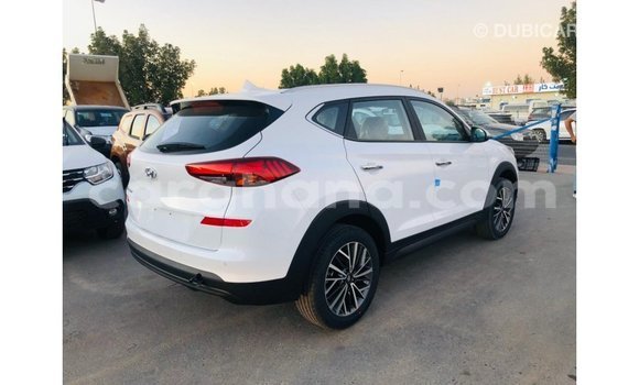 Sayi Imported Hyundai Tucson White Mota in Import - Dubai a Ashanti Sayi Imported Hyundai Tucson White Mota in Import - Dubai a Ashanti