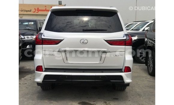 Sayi Imported Lexus LX White Mota in Import - Dubai a Ashanti Sayi Imported Lexus LX White Mota in Import - Dubai a Ashanti