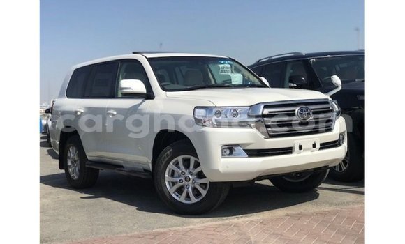 Buy Import Toyota Land Cruiser White Car in Import - Dubai in Ashanti Buy Import Toyota Land Cruiser White Car in Import - Dubai in Ashanti