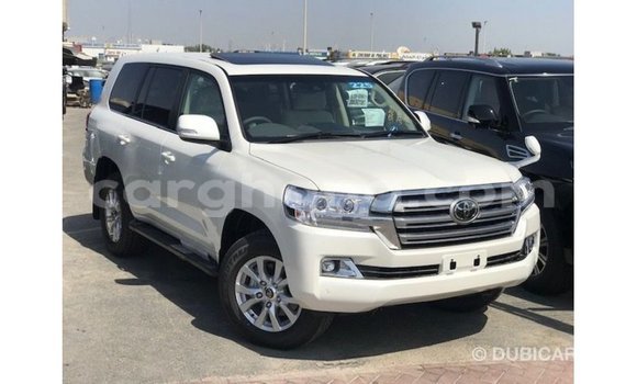 Buy Import Toyota Land Cruiser White Car in Import - Dubai in Ashanti Buy Import Toyota Land Cruiser White Car in Import - Dubai in Ashanti