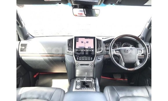Ra Imported Toyota Land Cruiser funfun Ọkọ̀ in Import - Dubai ni Ashanti Ra Imported Toyota Land Cruiser funfun Ọkọ̀ in Import - Dubai ni Ashanti
