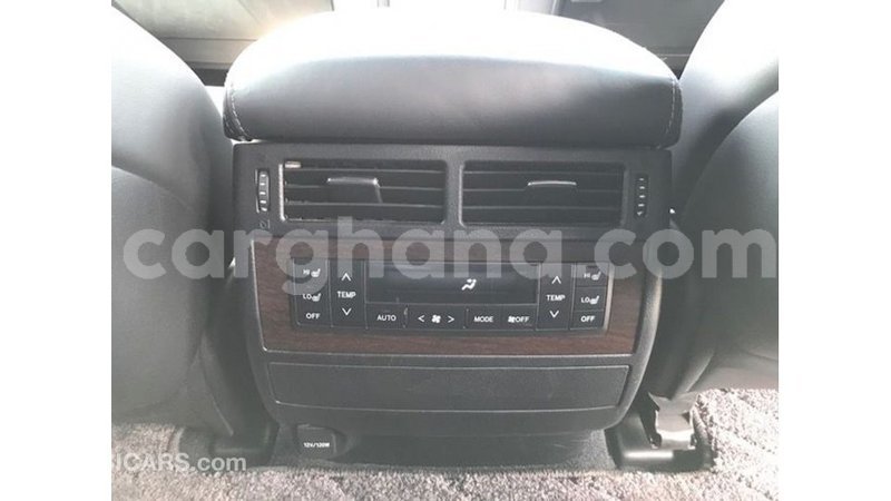 Big with watermark toyota land cruiser ashanti import dubai 11038