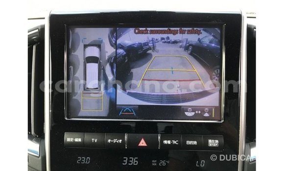 Ra Imported Toyota Land Cruiser funfun Ọkọ̀ in Import - Dubai ni Ashanti Ra Imported Toyota Land Cruiser funfun Ọkọ̀ in Import - Dubai ni Ashanti