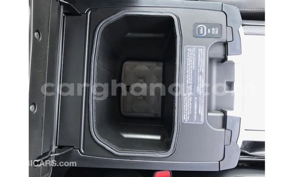 Ra Imported Toyota Land Cruiser funfun Ọkọ̀ in Import - Dubai ni Ashanti Ra Imported Toyota Land Cruiser funfun Ọkọ̀ in Import - Dubai ni Ashanti