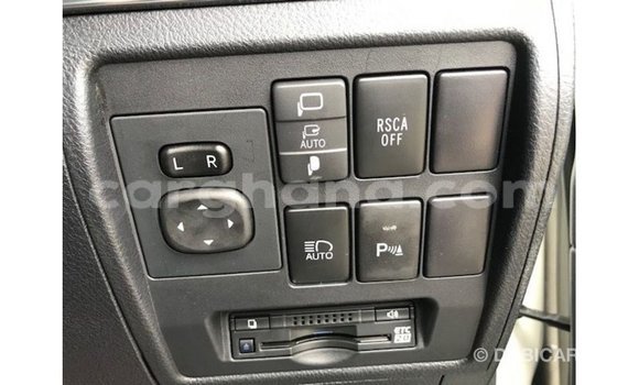 Ra Imported Toyota Land Cruiser funfun Ọkọ̀ in Import - Dubai ni Ashanti Ra Imported Toyota Land Cruiser funfun Ọkọ̀ in Import - Dubai ni Ashanti