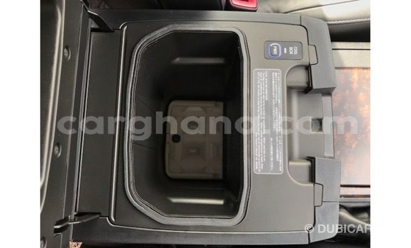 Sayi Imported Toyota Land Cruiser White Mota in Import - Dubai a Ashanti Sayi Imported Toyota Land Cruiser White Mota in Import - Dubai a Ashanti