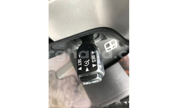 Sayi Imported Toyota Land Cruiser White Mota in Import - Dubai a Ashanti Sayi Imported Toyota Land Cruiser White Mota in Import - Dubai a Ashanti