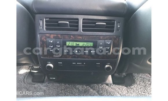 Sayi Imported Toyota Land Cruiser White Mota in Import - Dubai a Ashanti Sayi Imported Toyota Land Cruiser White Mota in Import - Dubai a Ashanti