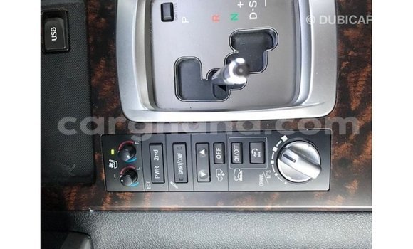 Sayi Imported Toyota Land Cruiser White Mota in Import - Dubai a Ashanti Sayi Imported Toyota Land Cruiser White Mota in Import - Dubai a Ashanti