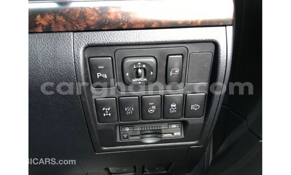 Sayi Imported Toyota Land Cruiser White Mota in Import - Dubai a Ashanti Sayi Imported Toyota Land Cruiser White Mota in Import - Dubai a Ashanti