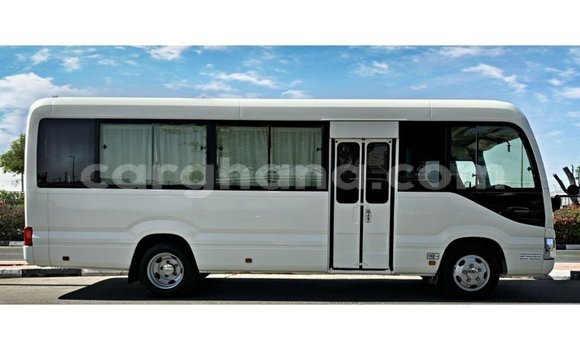 Ra Imported Toyota Coaster funfun Ọkọ̀ in Import - Dubai ni Ashanti Ra Imported Toyota Coaster funfun Ọkọ̀ in Import - Dubai ni Ashanti