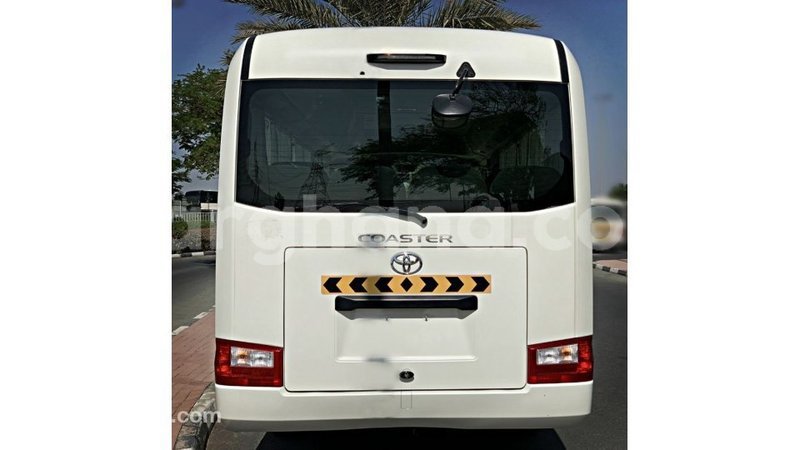 Big with watermark toyota coaster ashanti import dubai 11057