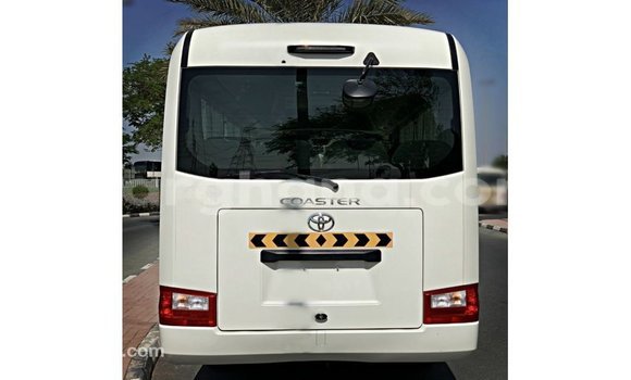 Ra Imported Toyota Coaster funfun Ọkọ̀ in Import - Dubai ni Ashanti Ra Imported Toyota Coaster funfun Ọkọ̀ in Import - Dubai ni Ashanti