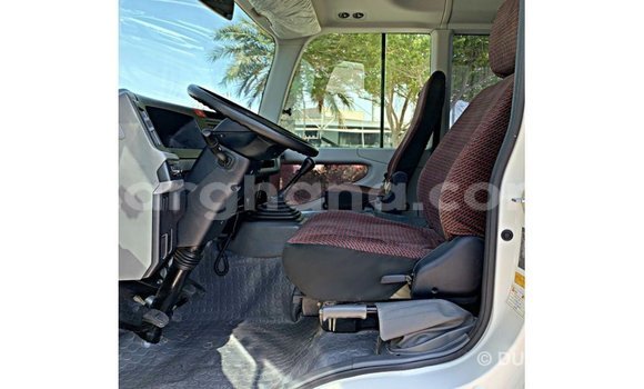 Ra Imported Toyota Coaster funfun Ọkọ̀ in Import - Dubai ni Ashanti Ra Imported Toyota Coaster funfun Ọkọ̀ in Import - Dubai ni Ashanti