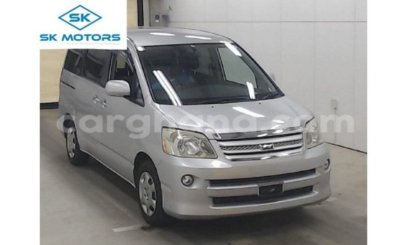Ra Imported Toyota Noah Miiran Ọkọ̀ in Import - Dubai ni Ashanti Ra Imported Toyota Noah Miiran Ọkọ̀ in Import - Dubai ni Ashanti