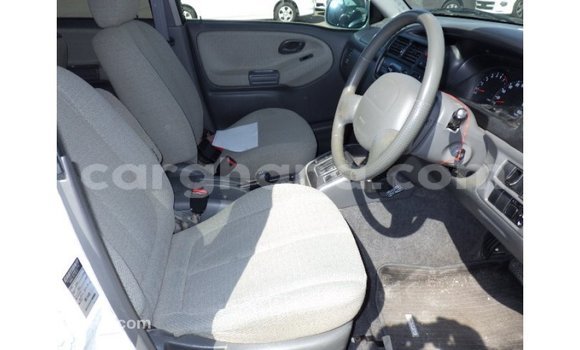 Ra Imported Suzuki Escudo funfun Ọkọ̀ in Import - Dubai ni Ashanti Ra Imported Suzuki Escudo funfun Ọkọ̀ in Import - Dubai ni Ashanti