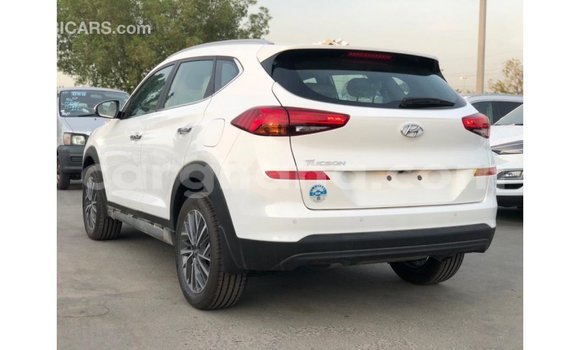 Ra Imported Hyundai Tucson funfun Ọkọ̀ in Import - Dubai ni Ashanti Ra Imported Hyundai Tucson funfun Ọkọ̀ in Import - Dubai ni Ashanti
