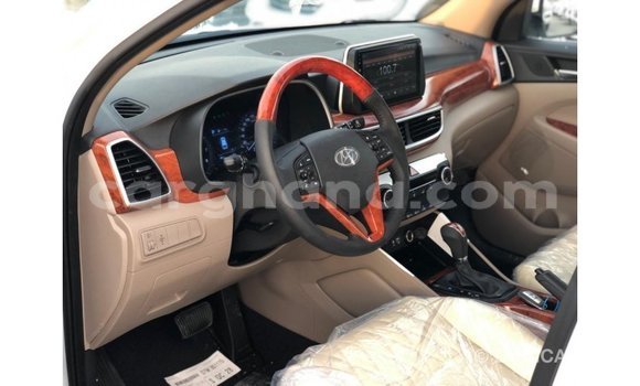 Ra Imported Hyundai Tucson funfun Ọkọ̀ in Import - Dubai ni Ashanti Ra Imported Hyundai Tucson funfun Ọkọ̀ in Import - Dubai ni Ashanti