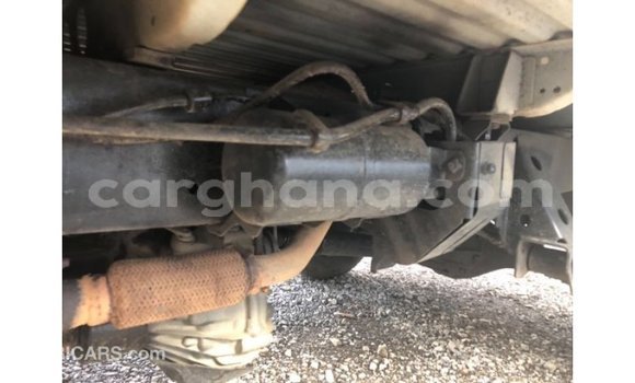 Sayi Imported Toyota 4Runner White Mota in Import - Dubai a Ashanti Sayi Imported Toyota 4Runner White Mota in Import - Dubai a Ashanti