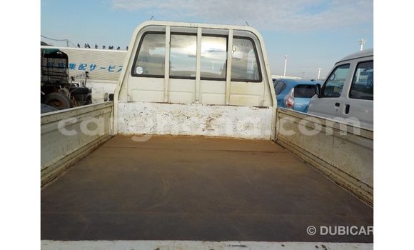 Sayi Imported Toyota 4Runner White Mota in Import - Dubai a Ashanti Sayi Imported Toyota 4Runner White Mota in Import - Dubai a Ashanti