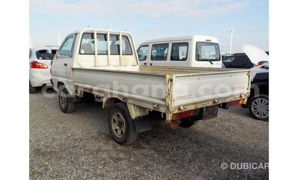 Sayi Imported Toyota 4Runner White Mota in Import - Dubai a Ashanti Sayi Imported Toyota 4Runner White Mota in Import - Dubai a Ashanti