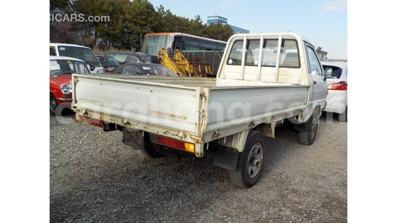 Big with watermark toyota 4runner ashanti import dubai 11070