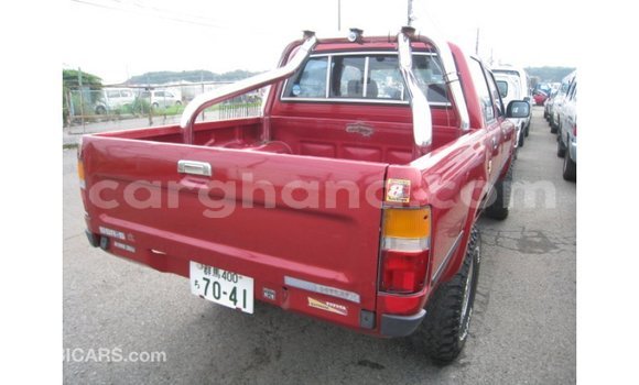 Sayi Imported Toyota Hilux Red Mota in Import - Dubai a Ashanti Sayi Imported Toyota Hilux Red Mota in Import - Dubai a Ashanti