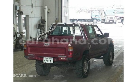Sayi Imported Toyota Hilux Red Mota in Import - Dubai a Ashanti Sayi Imported Toyota Hilux Red Mota in Import - Dubai a Ashanti