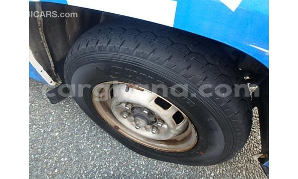 Sayi Imported Nissan Caravan White Mota in Import - Dubai a Ashanti Sayi Imported Nissan Caravan White Mota in Import - Dubai a Ashanti