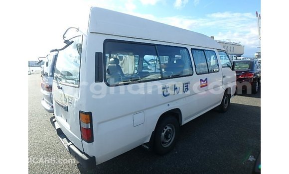 Sayi Imported Nissan Caravan White Mota in Import - Dubai a Ashanti Sayi Imported Nissan Caravan White Mota in Import - Dubai a Ashanti