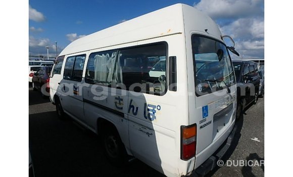 Sayi Imported Nissan Caravan White Mota in Import - Dubai a Ashanti Sayi Imported Nissan Caravan White Mota in Import - Dubai a Ashanti